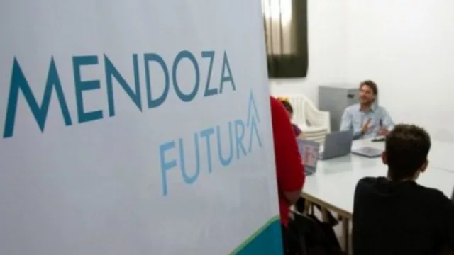 Mendoza Futura desarrollará un hackathon educativo con alumnos de toda la provincia