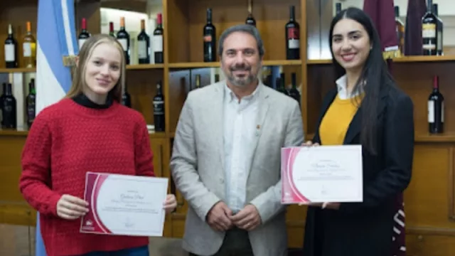 El INV capacitó a la Reina y a la Virreina Nacional de la Vendimia 2022