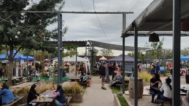 Flor de Feria invita a su segunda edición del mes en 23 Ríos