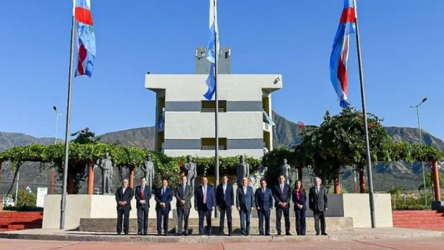 Manzur: “Desde mi lugar seguiré luchando para que cada vez haya más integración entre Argentina y Chile”