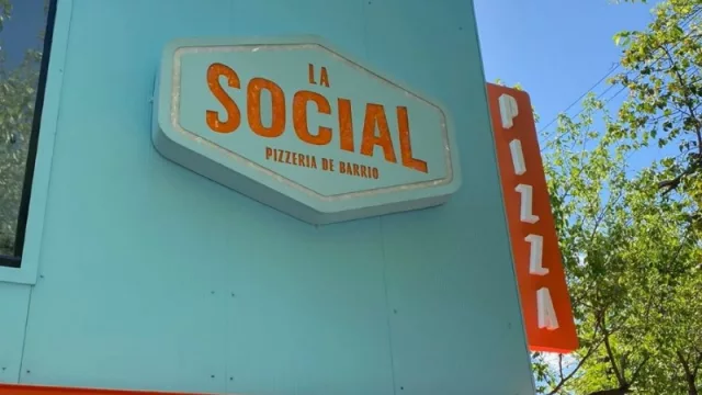 La Social Pizzería de Barrio festeja el día del Moscato con Familia Crotta 