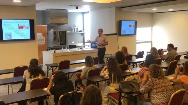 Docentes de Centros de Capacitación para el Trabajo y Escuelas Técnicas se capacitaron sobre “La Importancia de la Inocuidad Alimentaria”