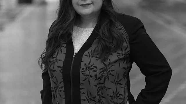 Quienes están fuera de la política hacen más por la sociedad que los políticos