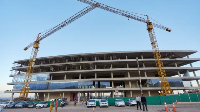 Presidente presentó Avatar Work, el nuevo edificio corporativo en Palmares Valley