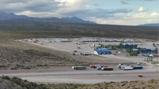 10 días de conflicto en la frontera con Chile: no se avizoran soluciones