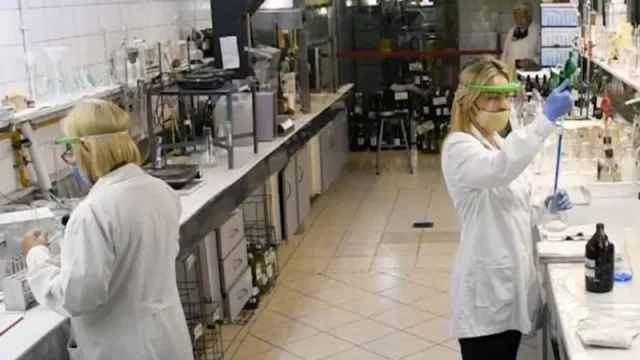 Los laboratorios del INV brindaron los servicios de análisis de manera habitual pese a la pandemia 