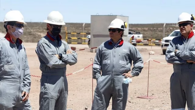 PAE invito a una recorrida a las obras de la nueva planta de tratamiento de crudo