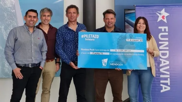 Concluyó con éxito el Piletazo Solidario de IPC y Fundavita 