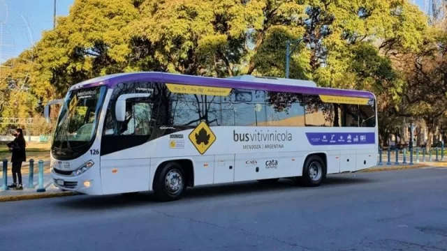 El Bus Vitivinícola suma un nuevo recorrido a Valle de Uco