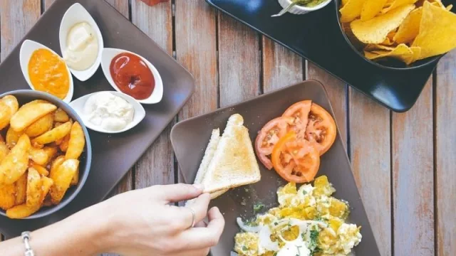 ¿Cuánto cuesta salir a comer en Mendoza?