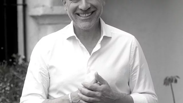 Me desilusiona la política que “pone” legisladores no por sus características de servicio