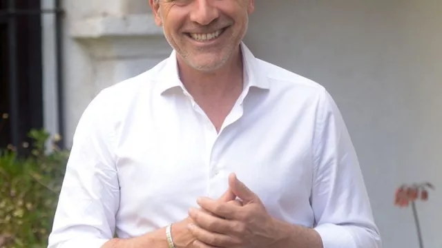 “Me desilusiona la política que “pone” legisladores no por sus características de servicio”