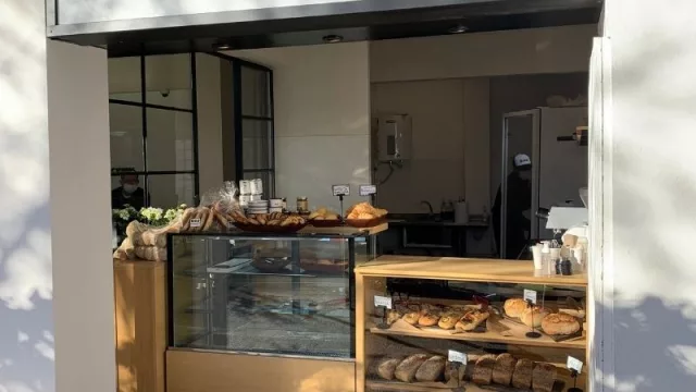 Bröd abre un local “mini” en calle Sarmiento