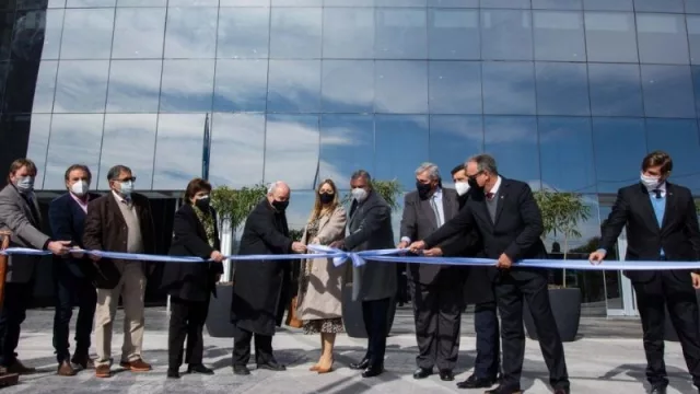 El “elefante blanco” que no fue: gran inauguración del Complejo Ministerial