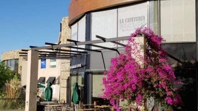 Abren 14 nuevos locales comerciales en La Barraca Mall & Luxury Outlet