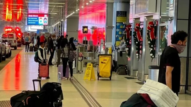 Viajar al exterior en busca de vacunas contra el COVID-19 