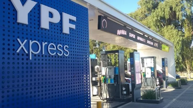 ¿Cómo funciona la única estación de servicios YPF Xpress de “Máxima Eficiencia"?