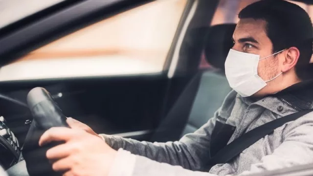 Uber entrega 100.000 viajes gratis para asistir a centros de vacunación