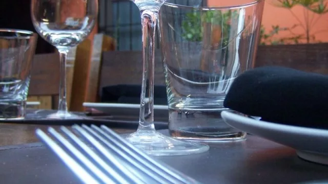 Apoyo del sector turístico, gastronómico y hotelero (equilibrio entre cuidar la salud y la economía)