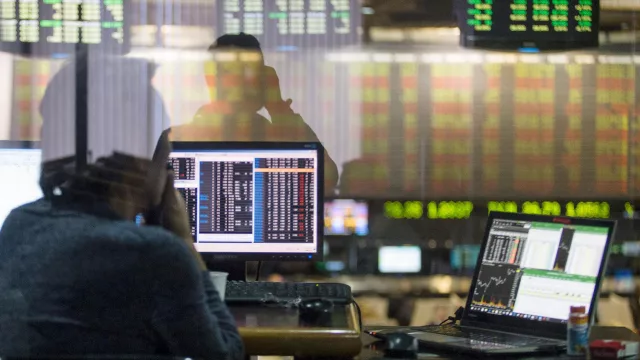 Brecha y riesgo país: el Gobierno ya recompra bonos a precio de liquidación