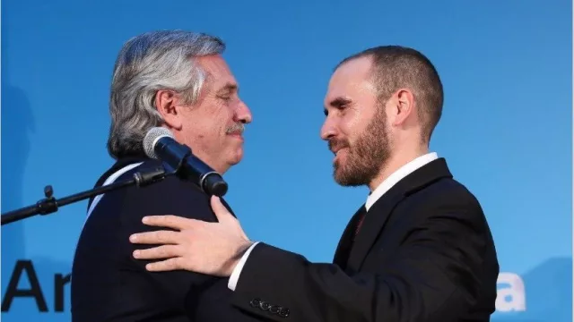 Alberto respaldó a Guzmán, que prepara un colchón fiscal para negociar con el FMI