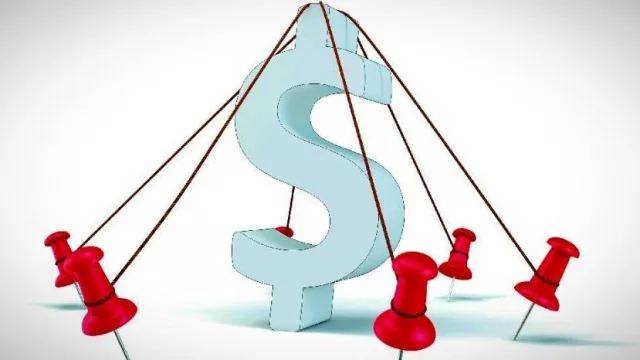 La inflación en marzo se arrima de nuevo al 4% y pone en jaque la meta del Gobierno