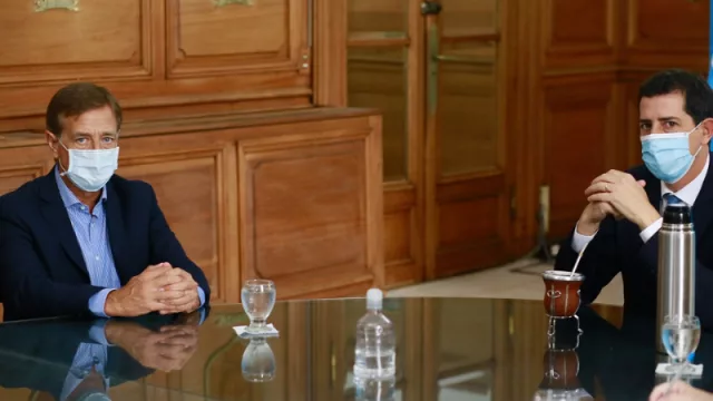 Mendoza tendrá nuevas obras y acordó pruebas piloto para el ingreso de turistas extranjeros 