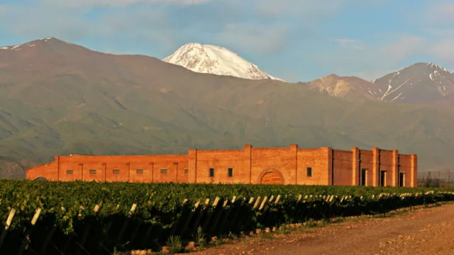 Andeluna invita a su experiencia de vino y montaña