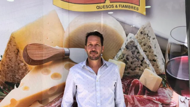 Quién es Daniel Moretti, un jugador que cada vez pisa más fuerte en el mundo mayorista de los quesos y fiambres en Mendoza