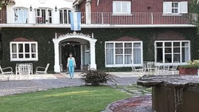 Hotel en venta: el acogedor y tranquilo San Francisco (en pleno Chacras de Coria) es ofrecido para ser explotado comercialmente
