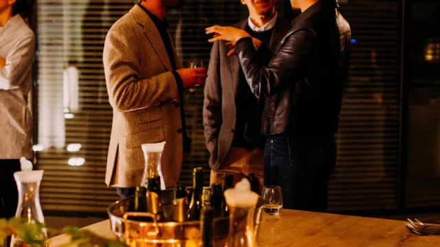 No habrá fiestas corporativas, pero muchas empresas piensan en enviar gift cards (y otros regalos, dice Adecco)