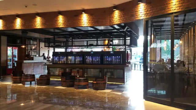 Bendito Rufián, en La Barraca Mall