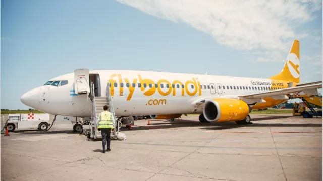 Flybondi denunció a las autoridades aeronáuticas por que no aprueban sus itinerarios y El Palomar