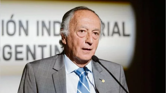 Empresarios retoman la iniciativa para bajar Ganancias y los costos laborales