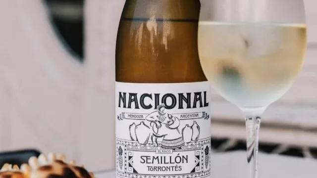 Bodega Santa Julia presenta Nacional, un blanco que se autodefine como “vino de sed”