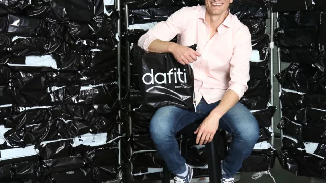 No todas se van, algunas llegan: GAP se suma a Dafiti (con más de 20.000 prendas)