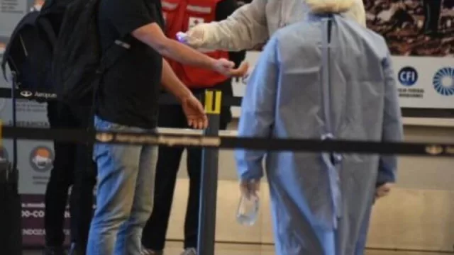 Tras meses de suspensión así regresaron los vuelos a Mendoza