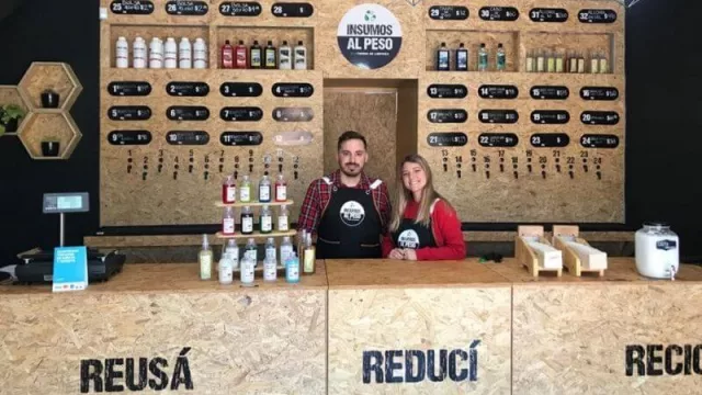 "Insumos al Peso" es la primer ecotienda de limpieza en Neuquén