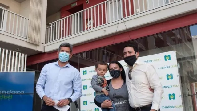 Nuevas adjudicaciones: familias de la Sexta Sección recibieron sus viviendas del Procrear