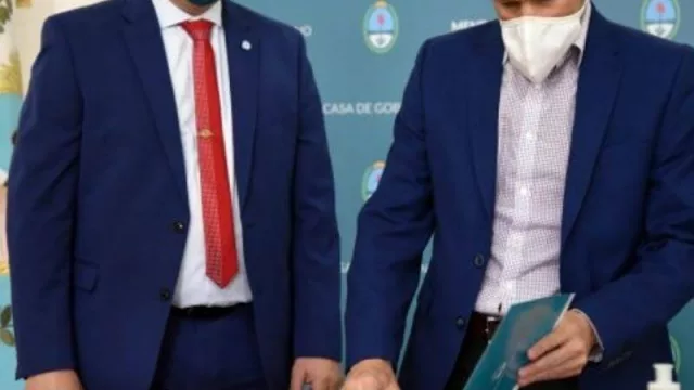 Mendoza firmó contrato para refinanciar la deuda con el Banco Nación