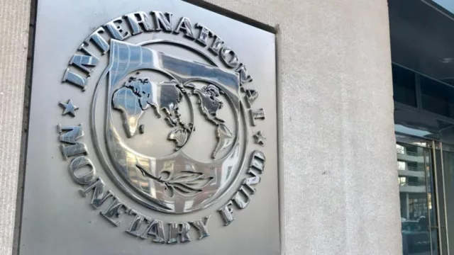 Economía acelera los contactos con el FMI por la deuda