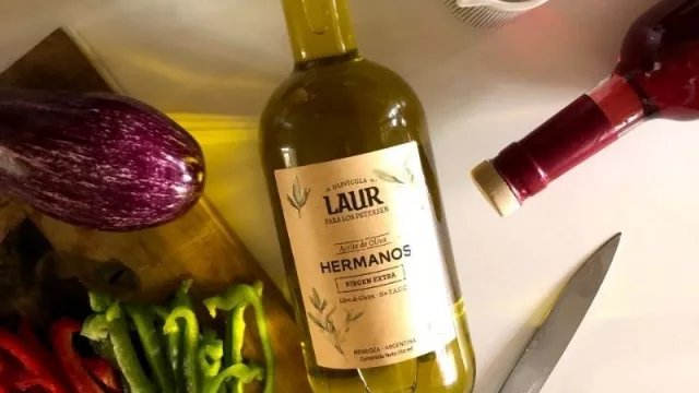 La marca de aceite del chef Christian Petersen se expande gracias a Olivícola Laur y Acetaia Millán