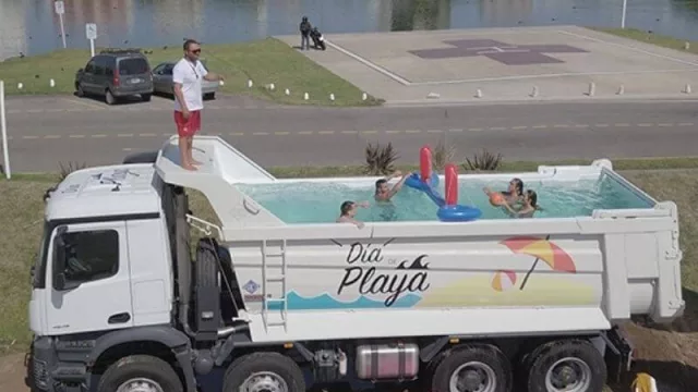 Una genialidad de marketing en vacaciones: el camión pileta de Mercedes Benz fue premiado en Brasil