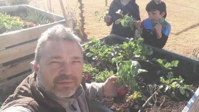 El boom de las huertas en casa se instaló en Mendoza: dos proyectos locales que ofrecen los servicios completos para empezar a cultivar (hasta en espacios reducidos)