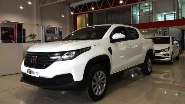 La nueva Fiat Strada se luce en un spot con Elvis Presley