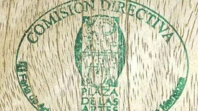 Un respiro para emprendedores: después de cinco meses hoy reabre el paseo artesanal de la plaza Independencia