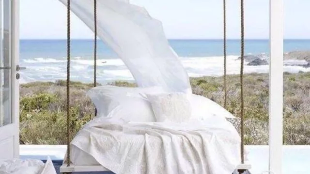 Luces y sombras en galerías, balcones y terrazas: elementos que transforman