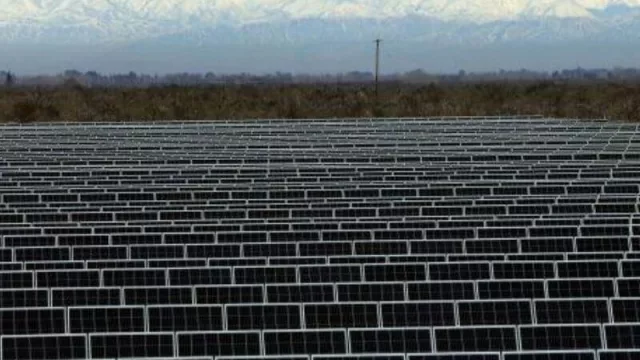 Se inauguró en Santa Rosa el Parque Solar que inyectará energía a la red nacional (una obra 100% mendocina) 