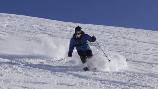 Toda la nieve para los barilochenses: el centro de esquí de Cerro Catedral inauguró la temporada