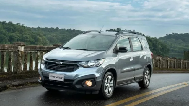 Chevrolet suma control de estabilidad para la Spin, primero en Brasil